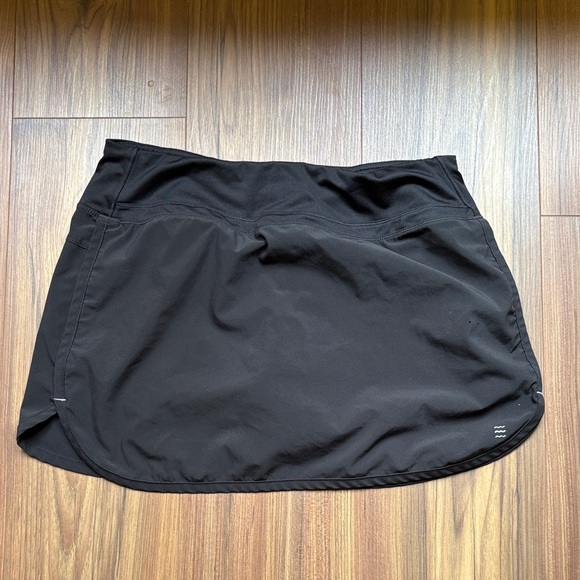 Free Fly athletic skirt with built in shorts - Picture 1 of 4